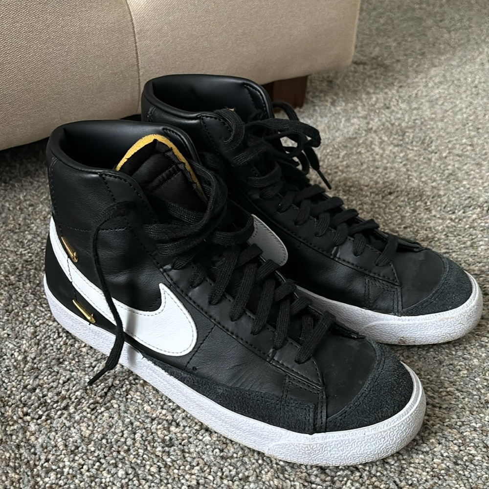 Women Nike Blazer shoes